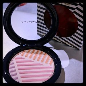 Mac Crew highlighter